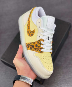 Air Jordan 1 Low ” SNKRS Day” Yellow Sail DN6998-700