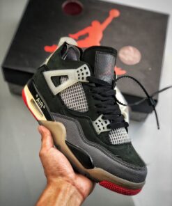Off-White x Air Jordan 4 Bred
