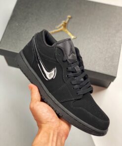 Air Jordan 1 Low ” Triple Black” 553558-056