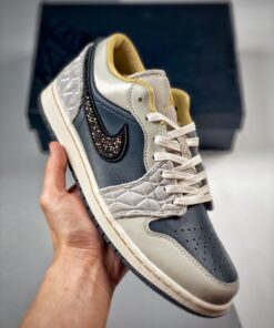 Air Jordan 1 Low Beaded Swoosh DV1762-001