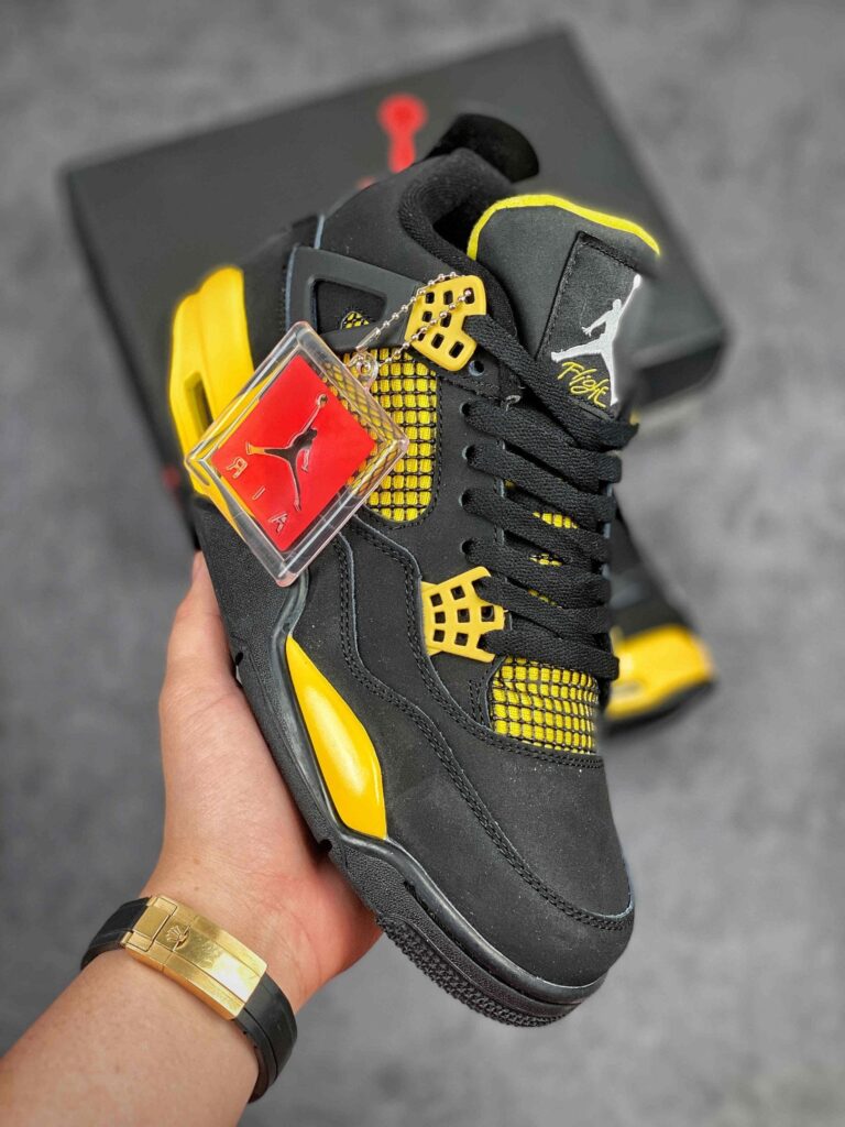 Air Jordan 4 ” Thunder” Black/White-Tour Yellow
