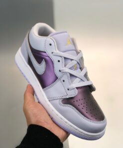 Air Jordan 1 Low GS ‘Oxygen Purple’ 554723-505