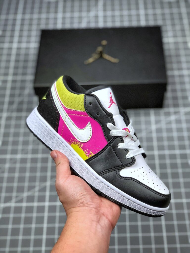 Air Jordan 1 Low ” Spray Paint Splatter” CW5564-001
