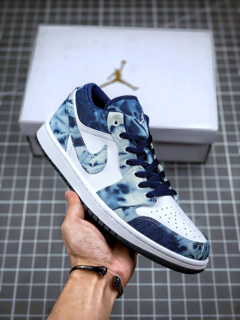 Air Jordan 1 Low ” Washed Denim” CZ8455-100