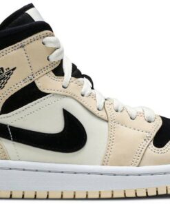 Air Jordan 1 Mid 'Barely Orange' BQ6472-800