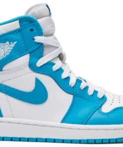 Air Jordan 1 Retro High OG 'UNC' 555088-117