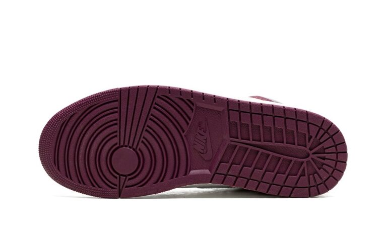 Nike Air Jordan 1 Bordeaux - Image 4
