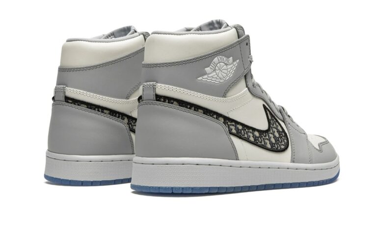 Nike Air Jordan 1 Dior - Image 3