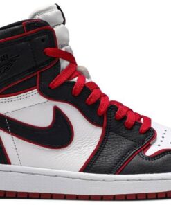 Air Jordan 1 Retro High OG 'Bloodline' 555088-062