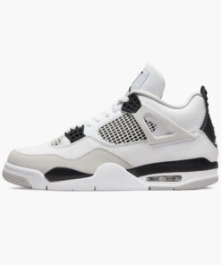 Air Jordan 4 Retro “Military Black”