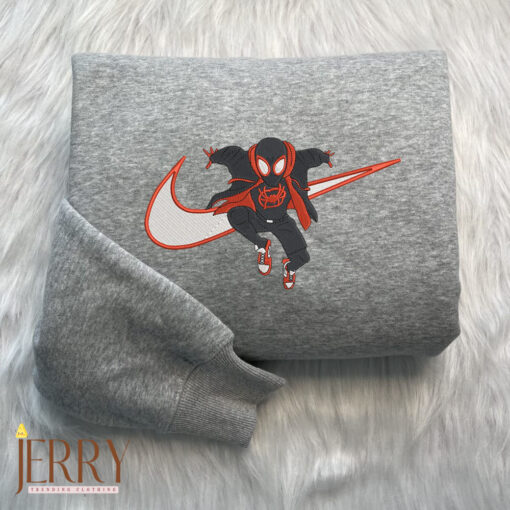 Spider Man Nike Embroidered Sweatshirt - Image 3