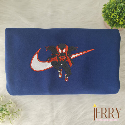 Spider Man Nike Embroidered Sweatshirt - Image 4