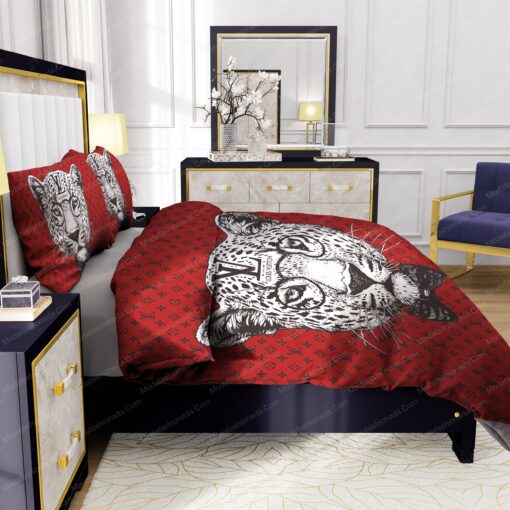 bed aesthetic cozy bedroom aesthetic feliz dia de las madres Leopard Head Louis Vuitton Bedding Sets - Image 7