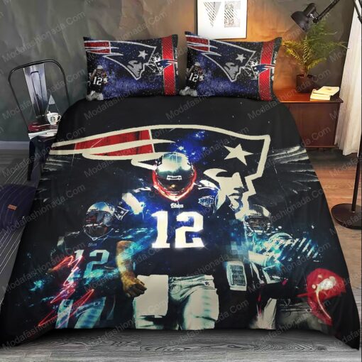 NFL New England Patriots Logo Christmas Bedding Sets cozy bed mothers day cards - Image 2