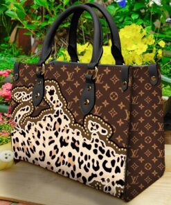 Louis Vuitton Women's Leather Handbag- WinGear.shop-LVHB_075
