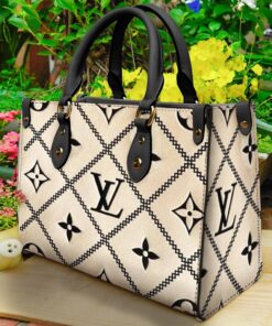 Louis Vuitton Women's Leather Handbag- WinGear.shop-LVHB_057