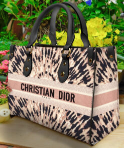 Dior Women's Leather Handbag - WinGear.shop-DOHB_023