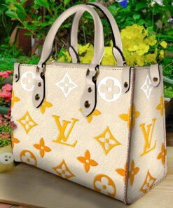 Louis Vuitton Women's Leather Handbag- WinGear.shop-LVHB_094