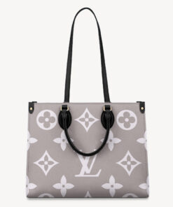 Louis Vuitton Women's Leather Handbag- WinGear.shop-LVHB_050