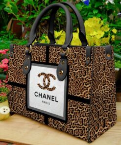 Chanel Women Leather handbag purse LM - SuperHyp