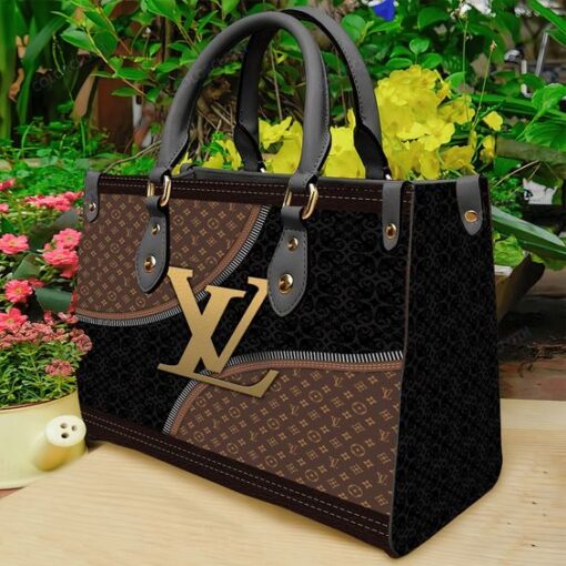 Louis Vuitton Women's Leather Handbag- WinGear.shop-LVHB_012