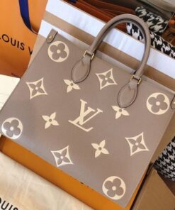 Louis Vuitton Women's Leather Handbag Limited edition "OnTheGo MM" Tourterelle - WinGear.shop-LVHB_021