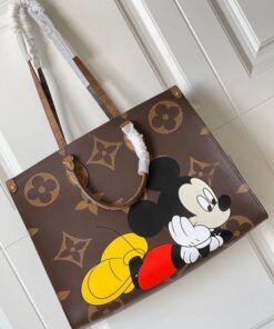 Louis Vuitton Women's Leather Handbag- WinGear.shop-LVHB_027