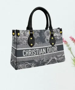Dior Women's Leather Handbag - WinGear.shop-DOHB_071