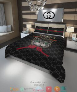 Gucci Cat Red bow Quilt Bedding Set -livanniespoon Store